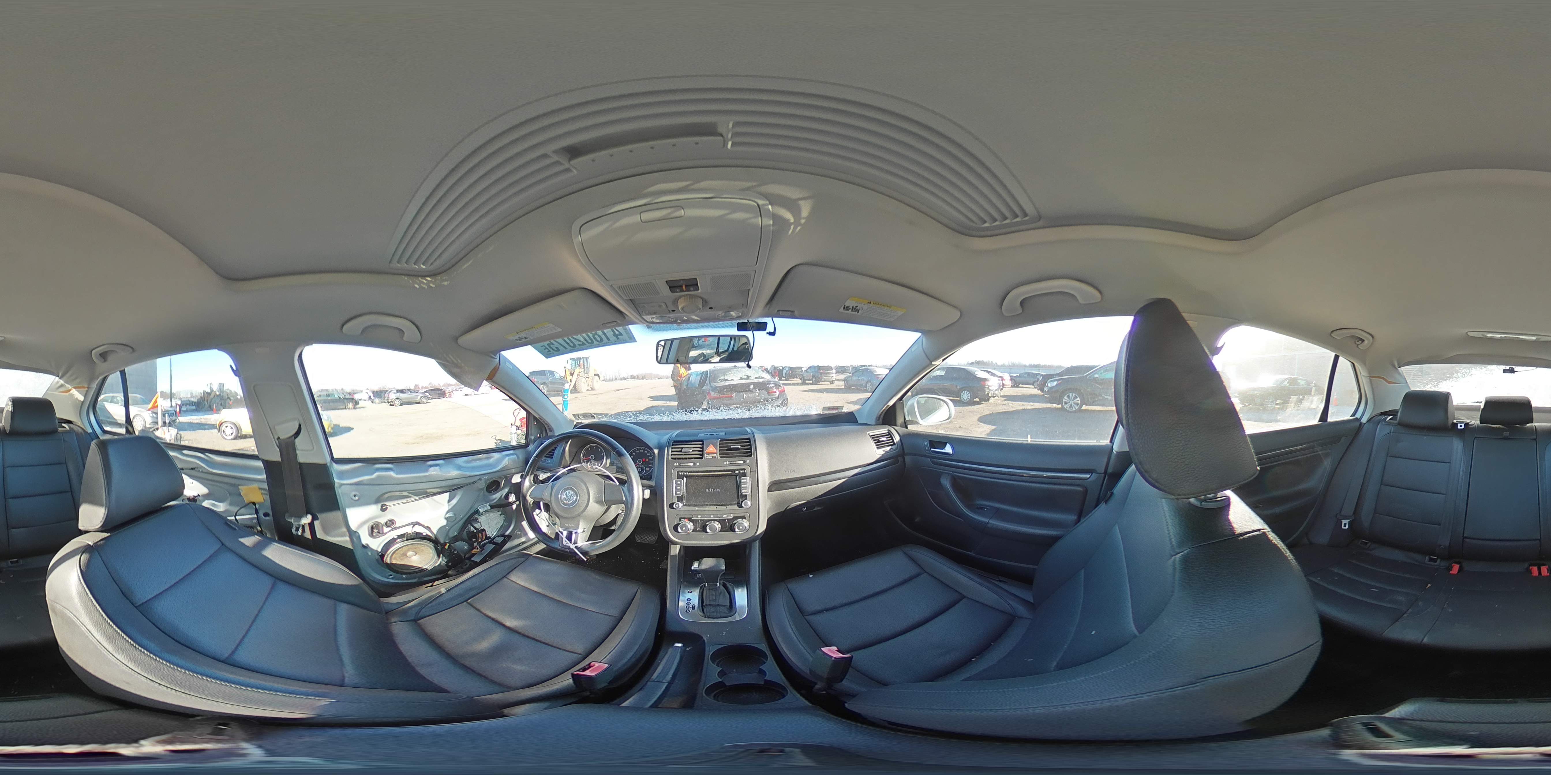 2010 Volkswagen Jetta - Image 12