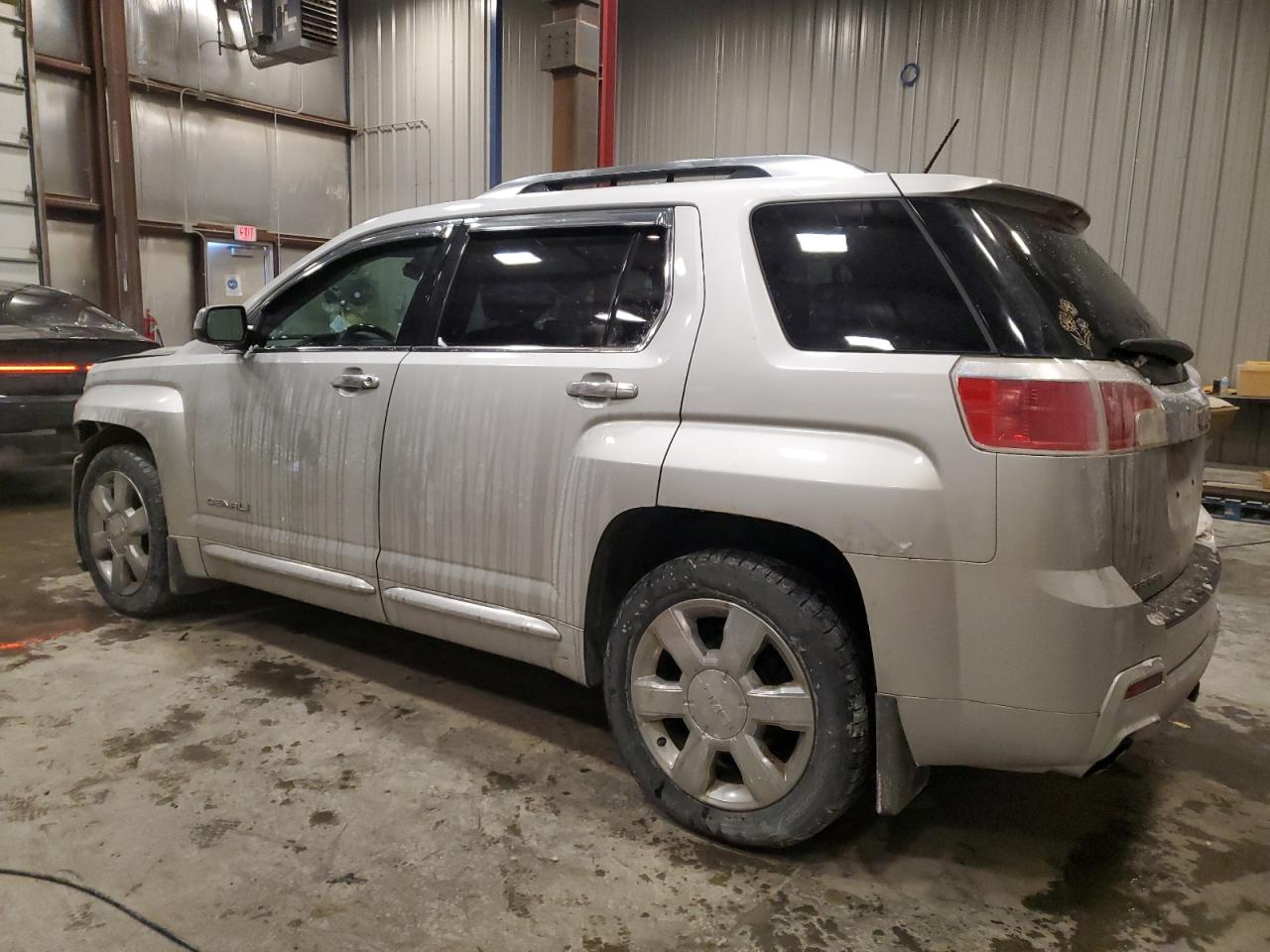 2014 GMC Terrain - Image 2