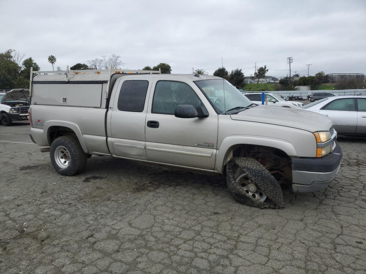 2004 Chevrolet Silverado - Image 4