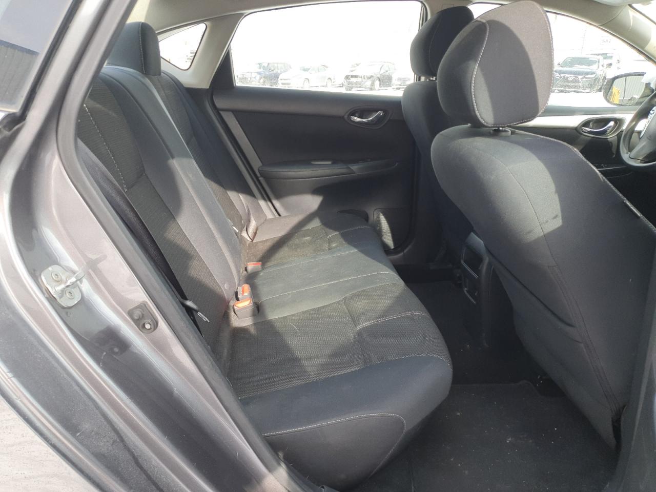 2016 Nissan Sentra - Image 10