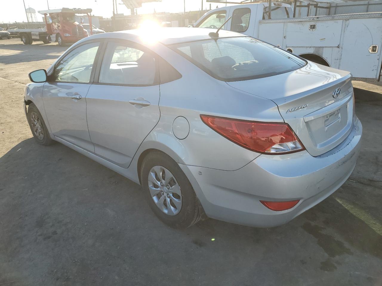 VIN KMHCT4AE8GU084783 2016 HYUNDAI ACCENT no.2