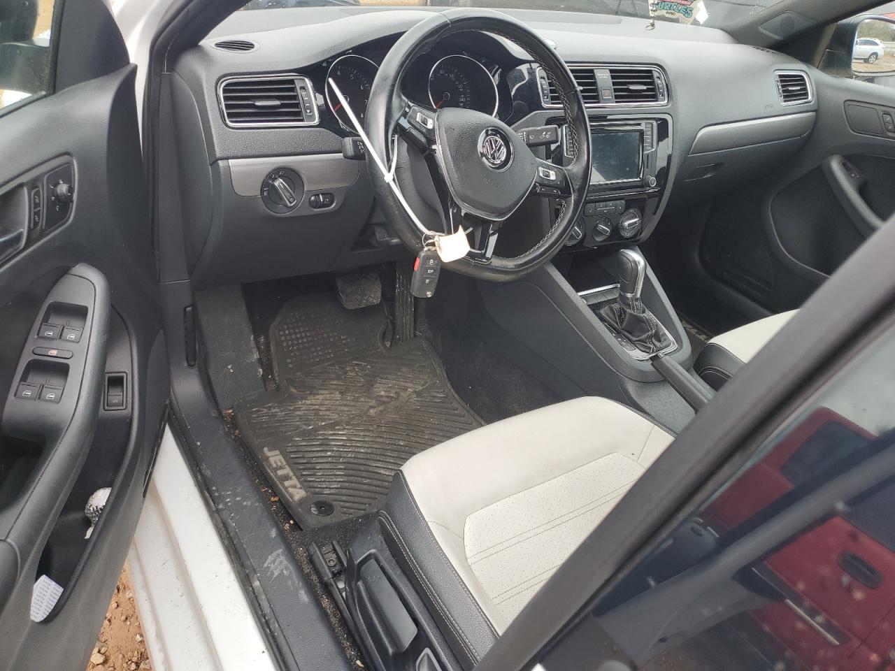 2016 Volkswagen Jetta - Image 8