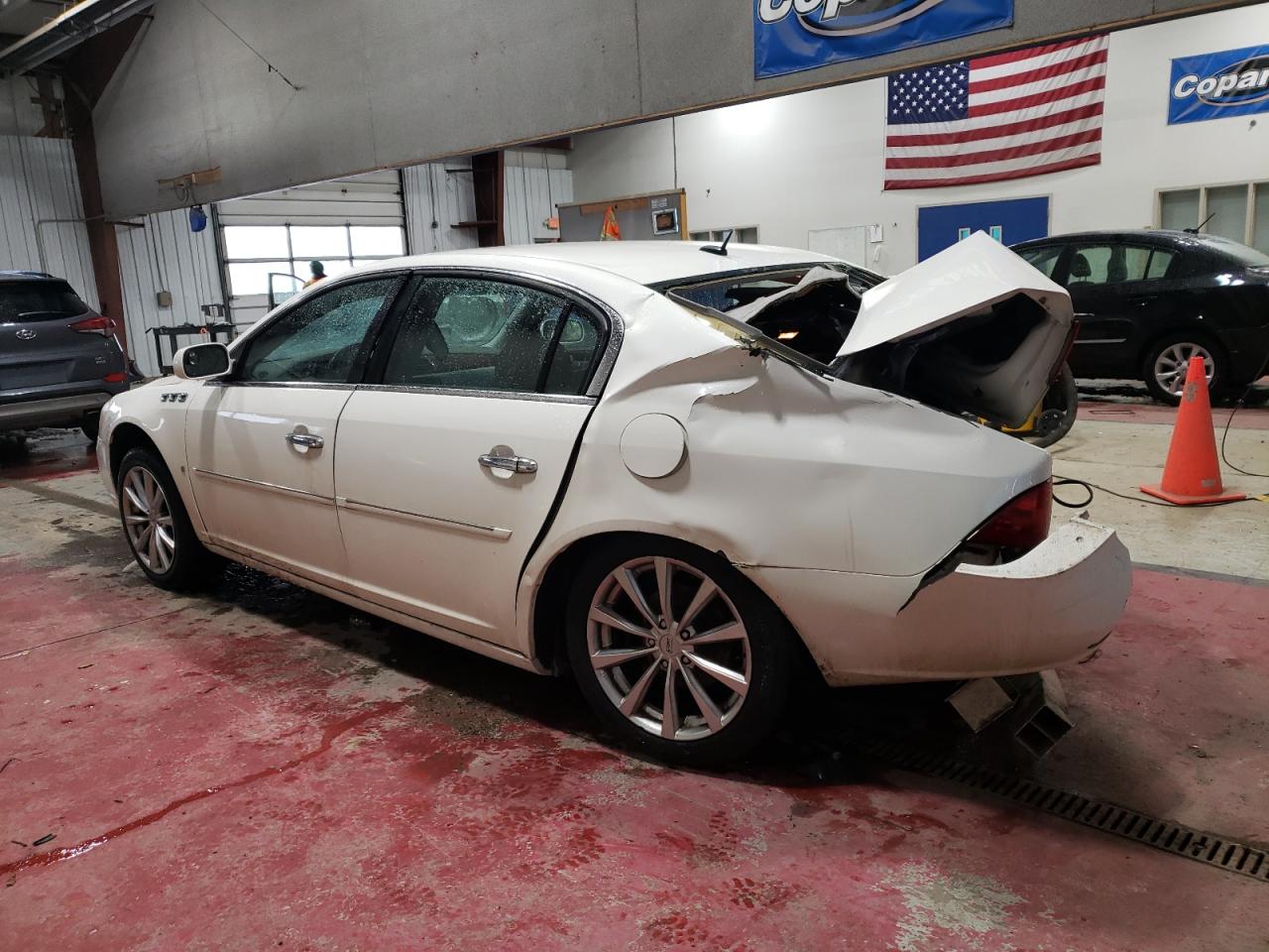 2008 Buick Lucerne - Image 2