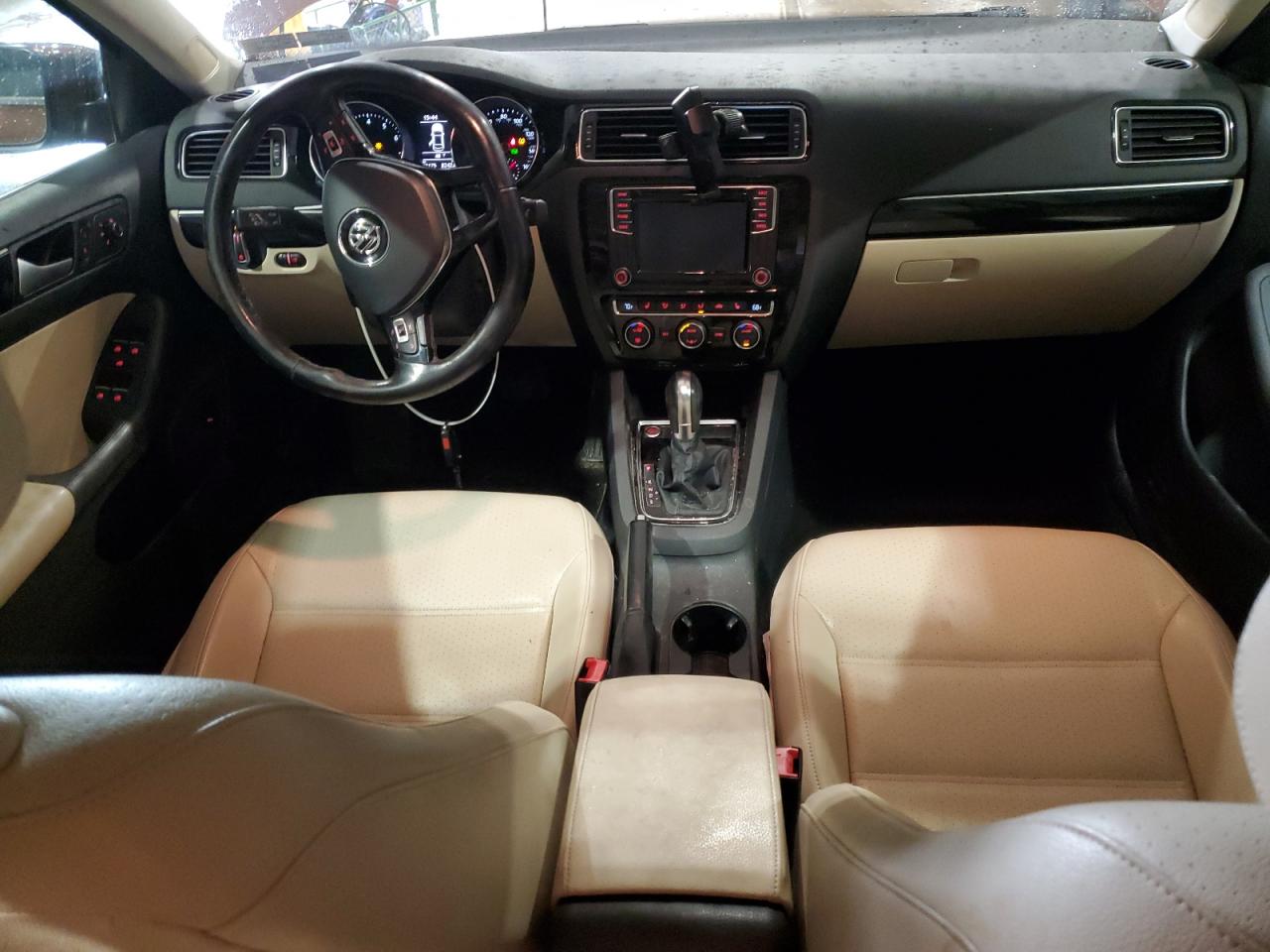 2017 Volkswagen Jetta - Image 8
