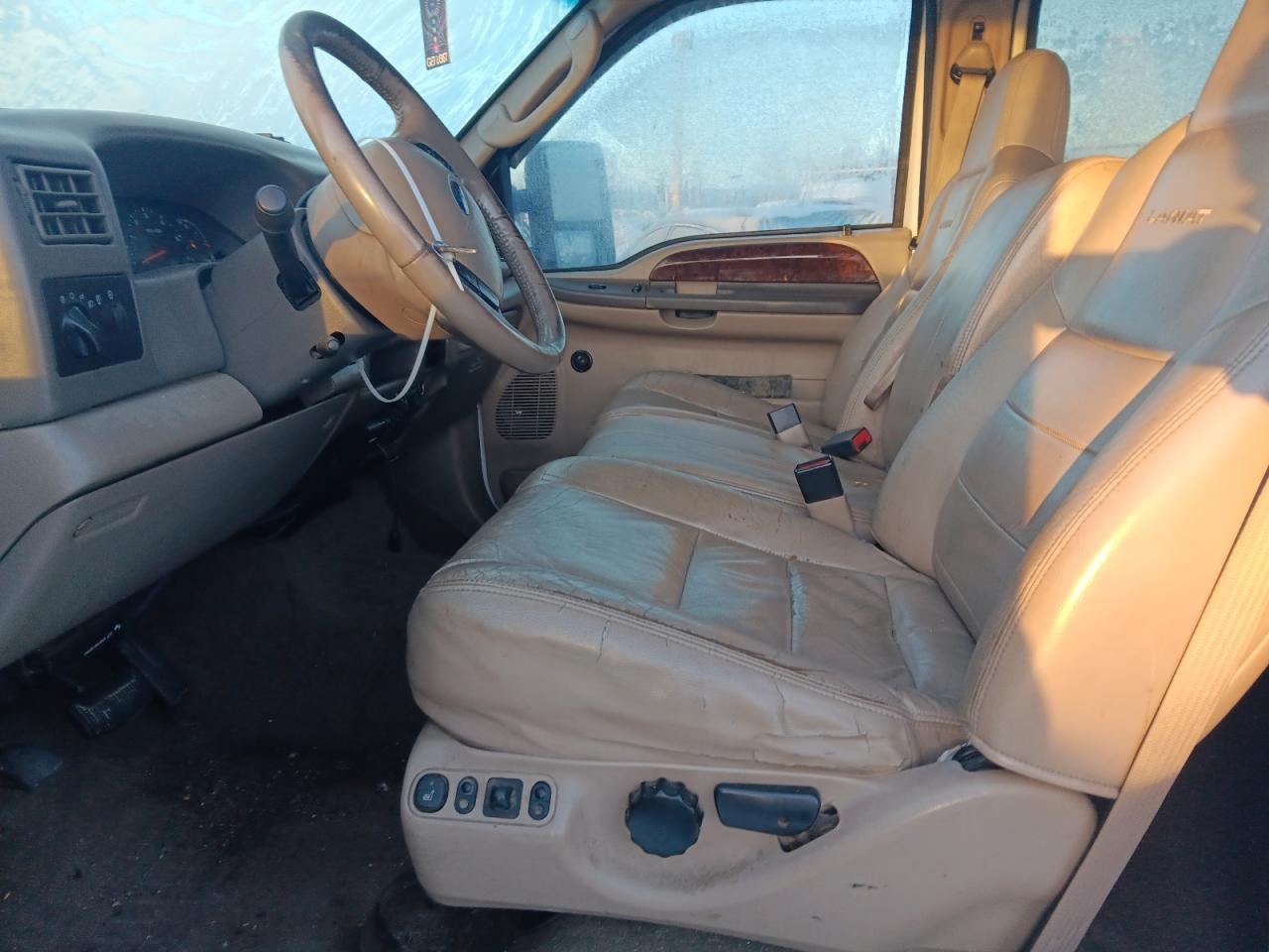2004 Ford F250 - Image 7