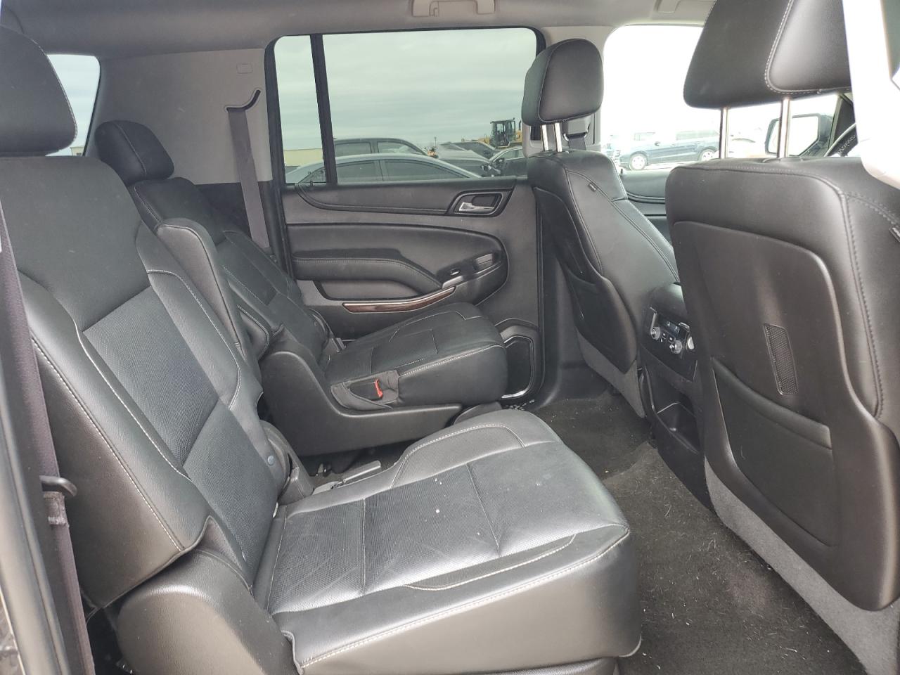2016 GMC Yukon - Image 11