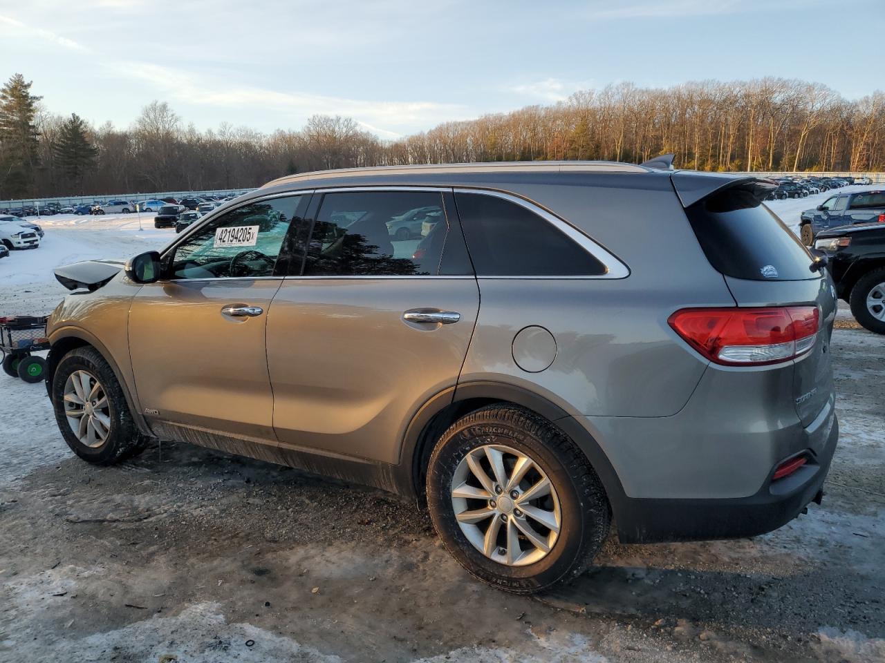 2017 Kia Sorento - Image 2