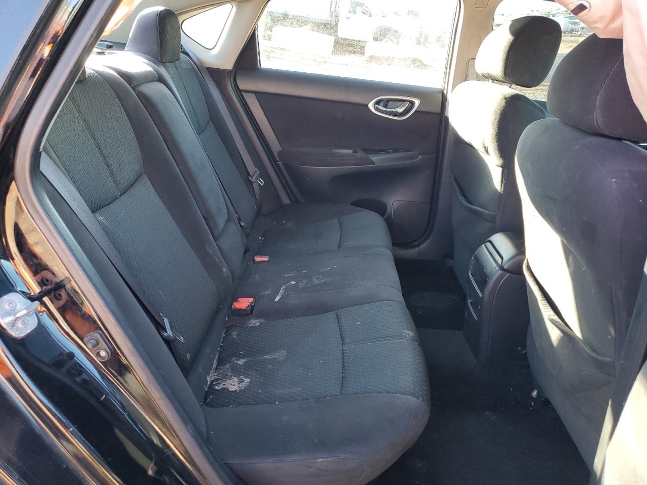 2015 Nissan Sentra - Image 10