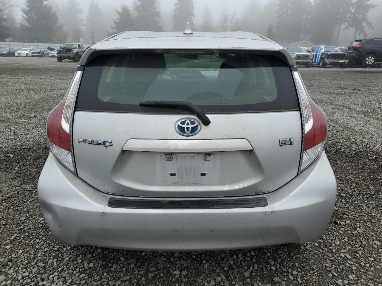 VIN JTDKDTB33F1097395 2015 TOYOTA PRIUS no.6