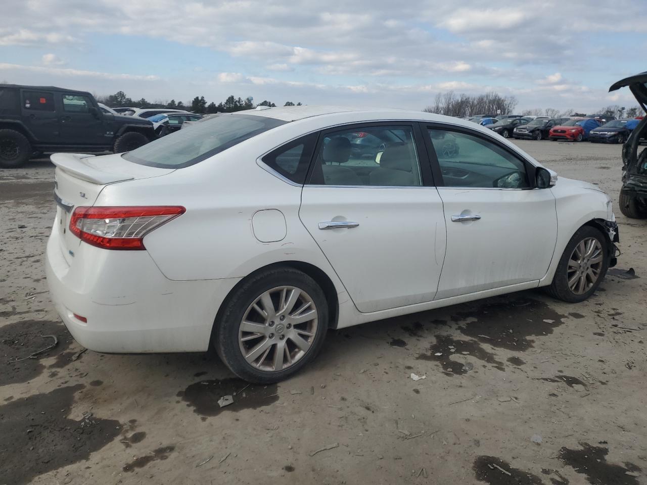 2013 Nissan Sentra - Image 3