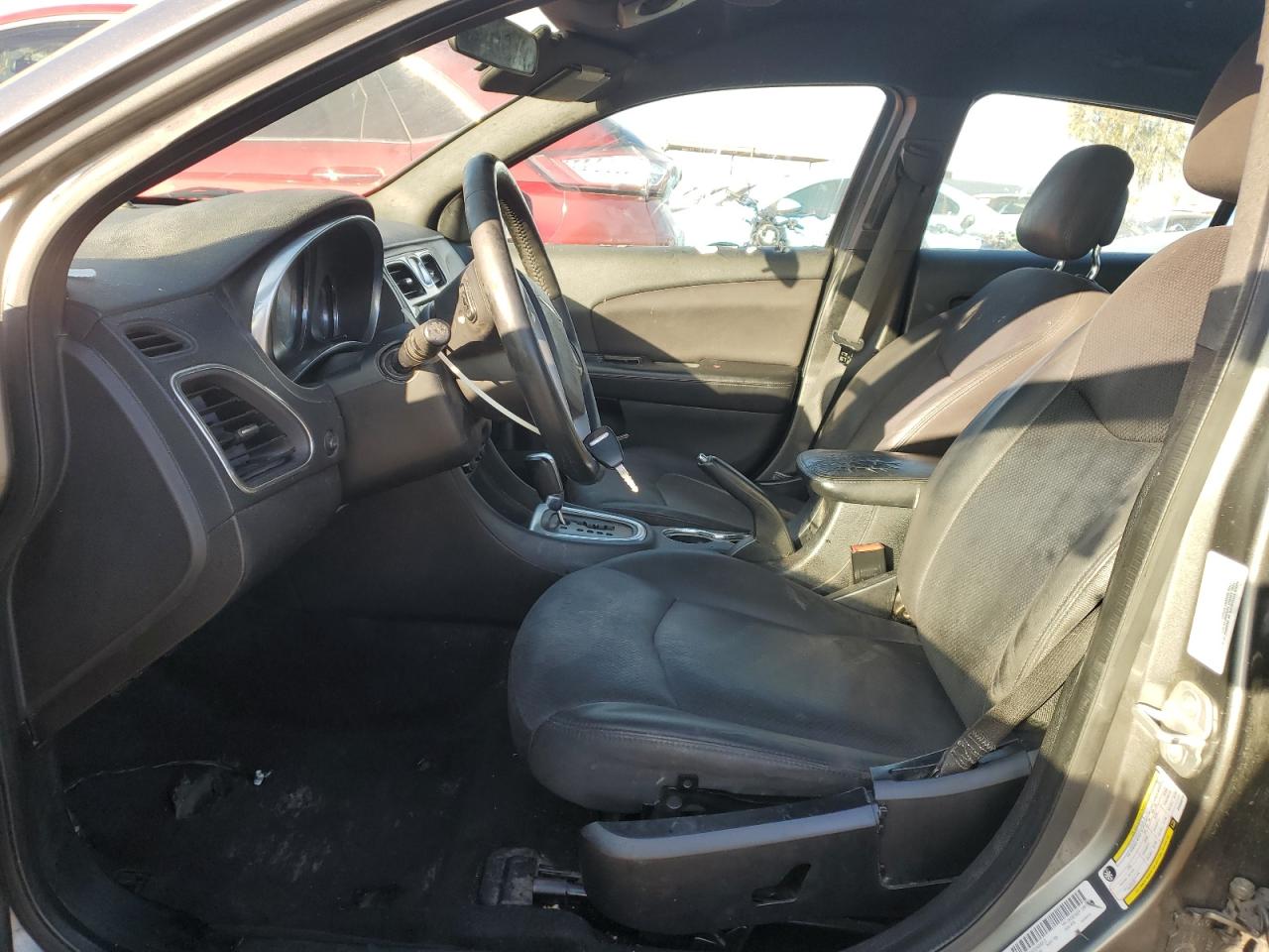 2013 Chrysler 200 - Image 7