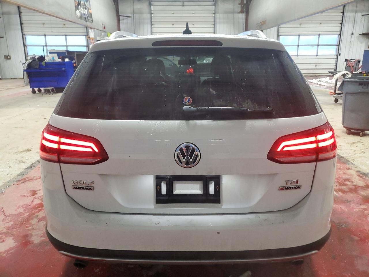 2018 Volkswagen Golf - Image 6