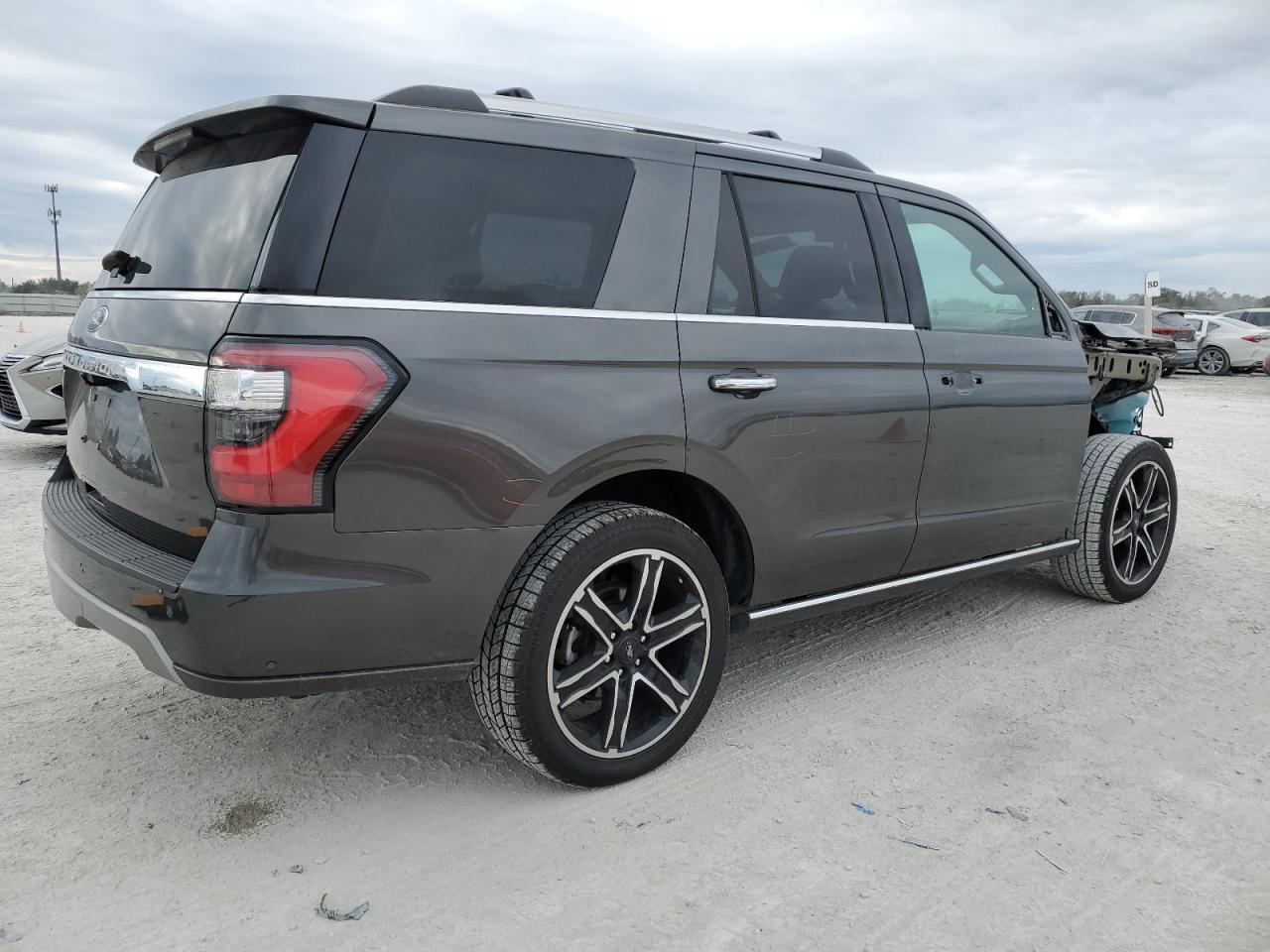 2021 Ford Expedition - Image 3