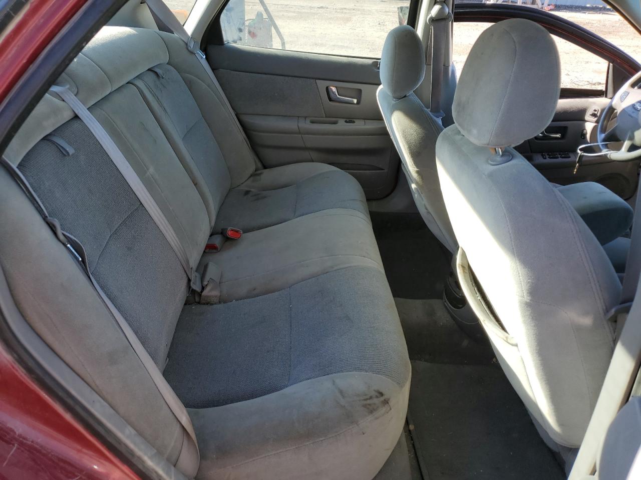 2002 Ford Taurus - Image 10