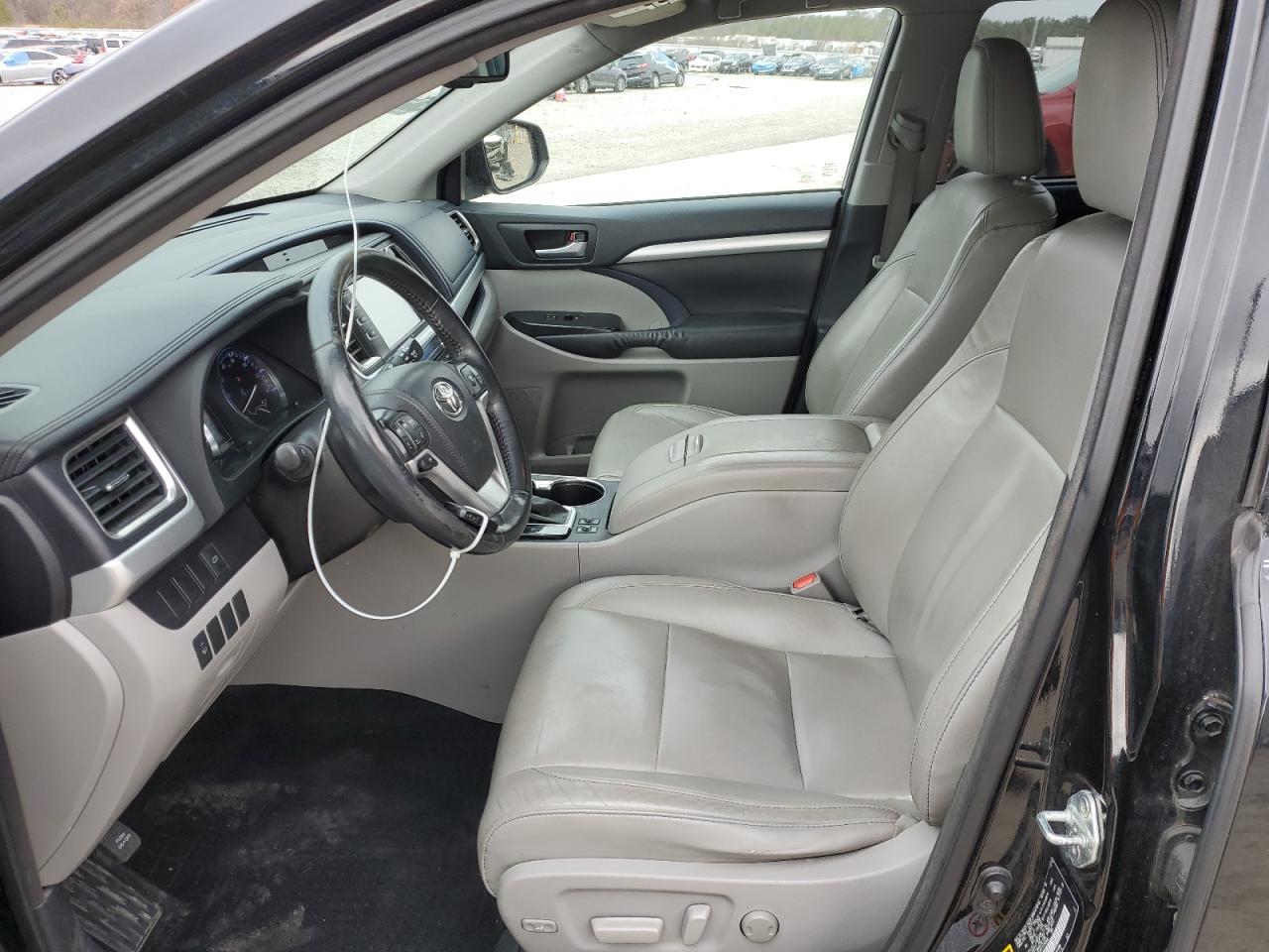 2015 Toyota Highlander - Image 7
