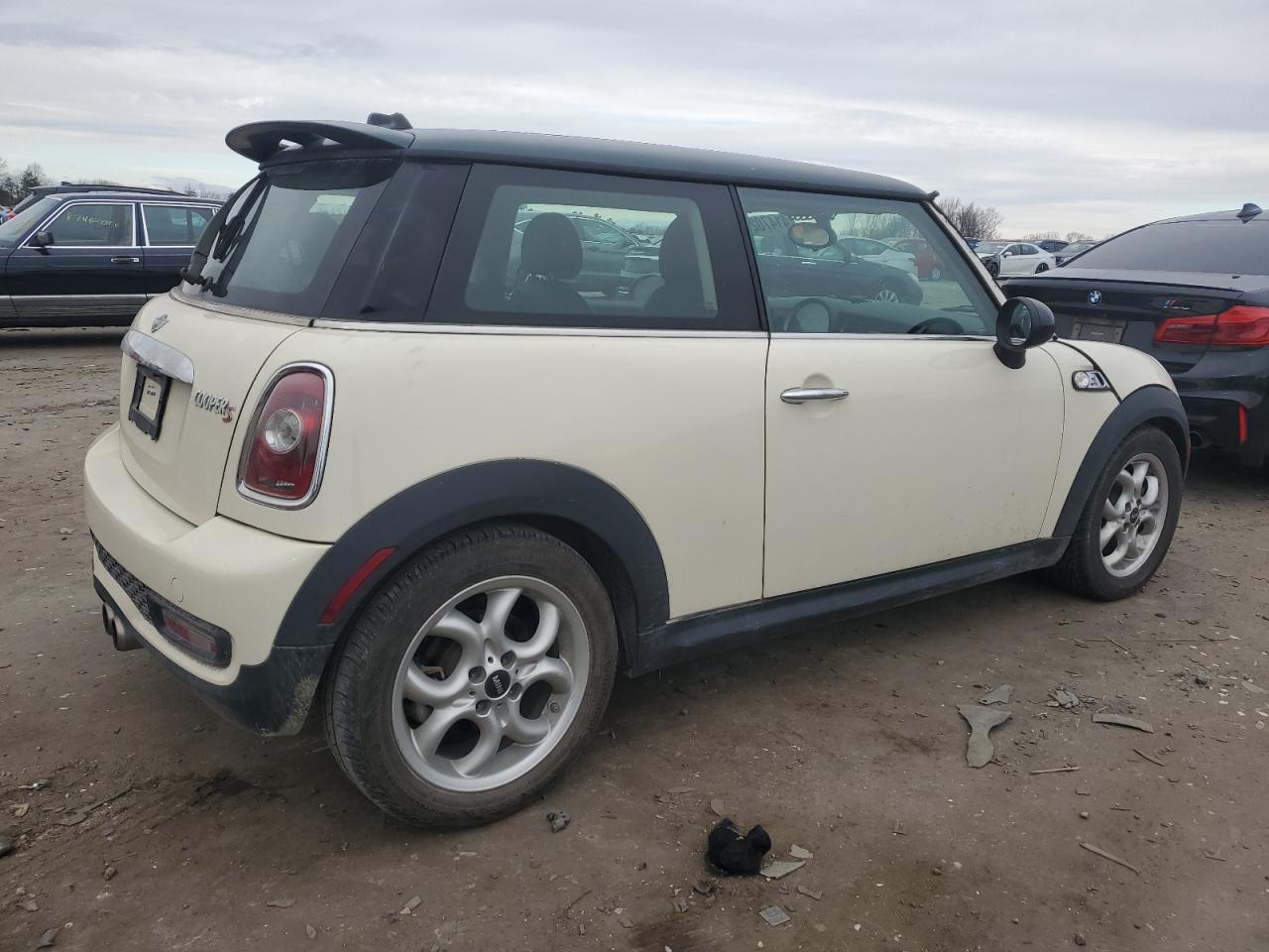 VIN WMWSV3C53DT476280 2013 MINI COOPER no.3