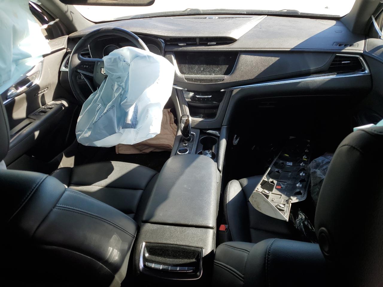 2021 Cadillac XT6 - Image 8