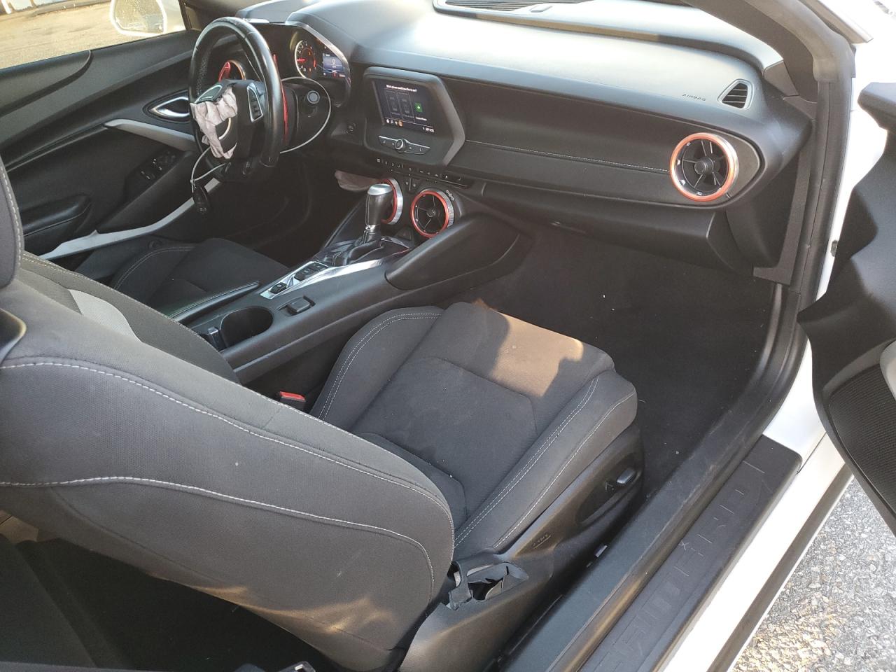 2020 Chevrolet Camaro - Image 8
