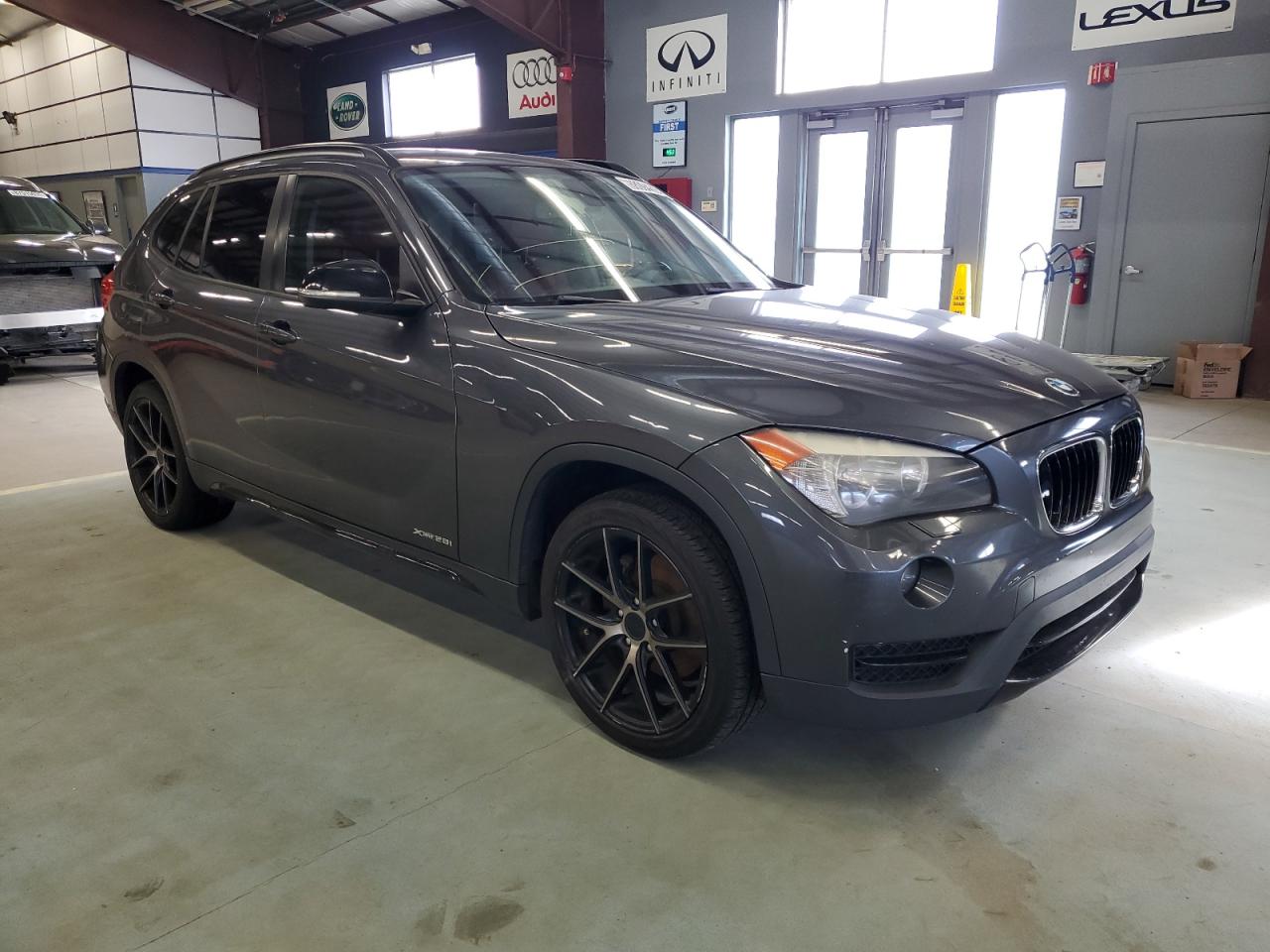 VIN WBAVL1C52DVR87040 2013 BMW X1 no.4