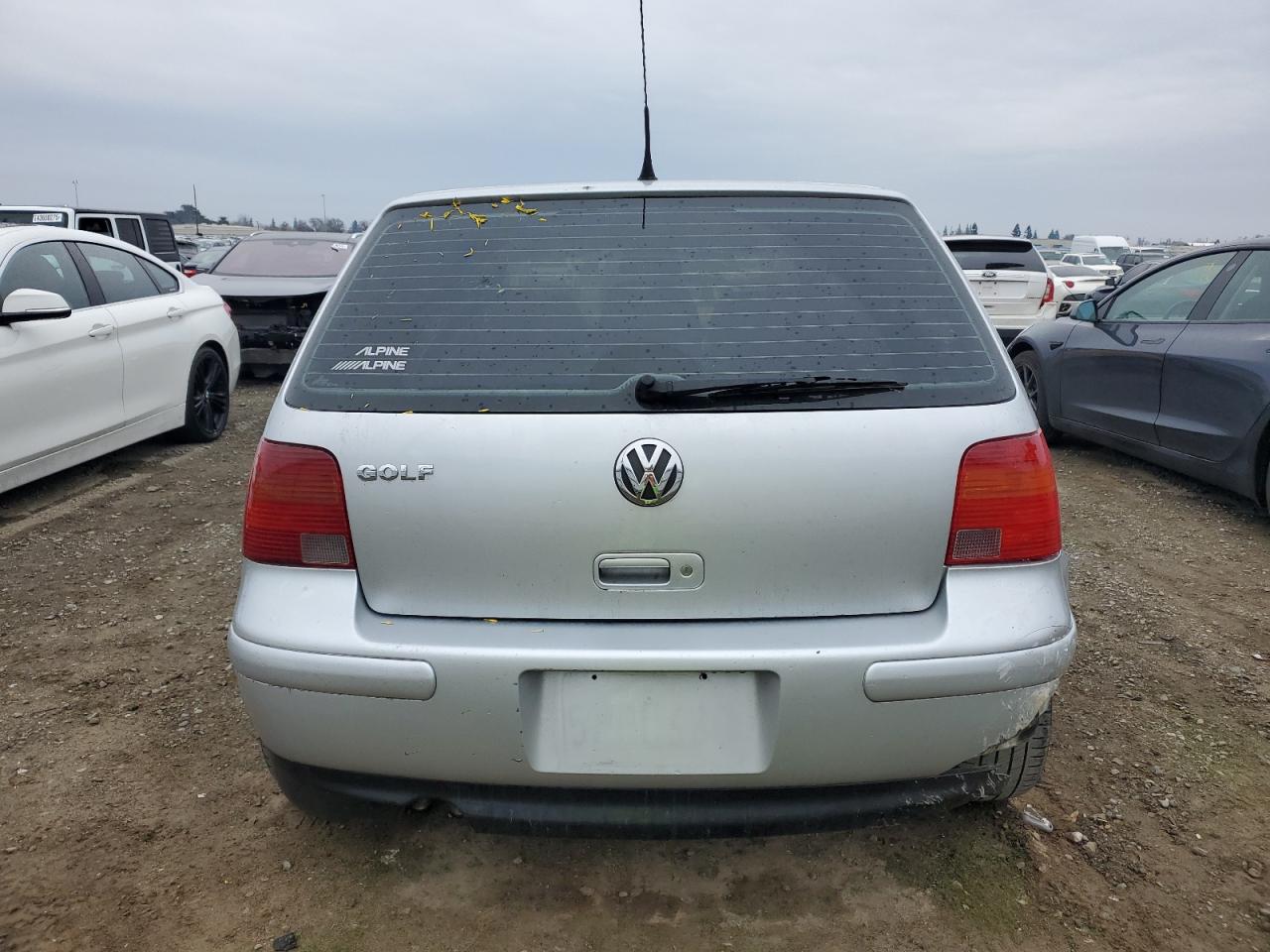 2005 Volkswagen Golf - Image 6