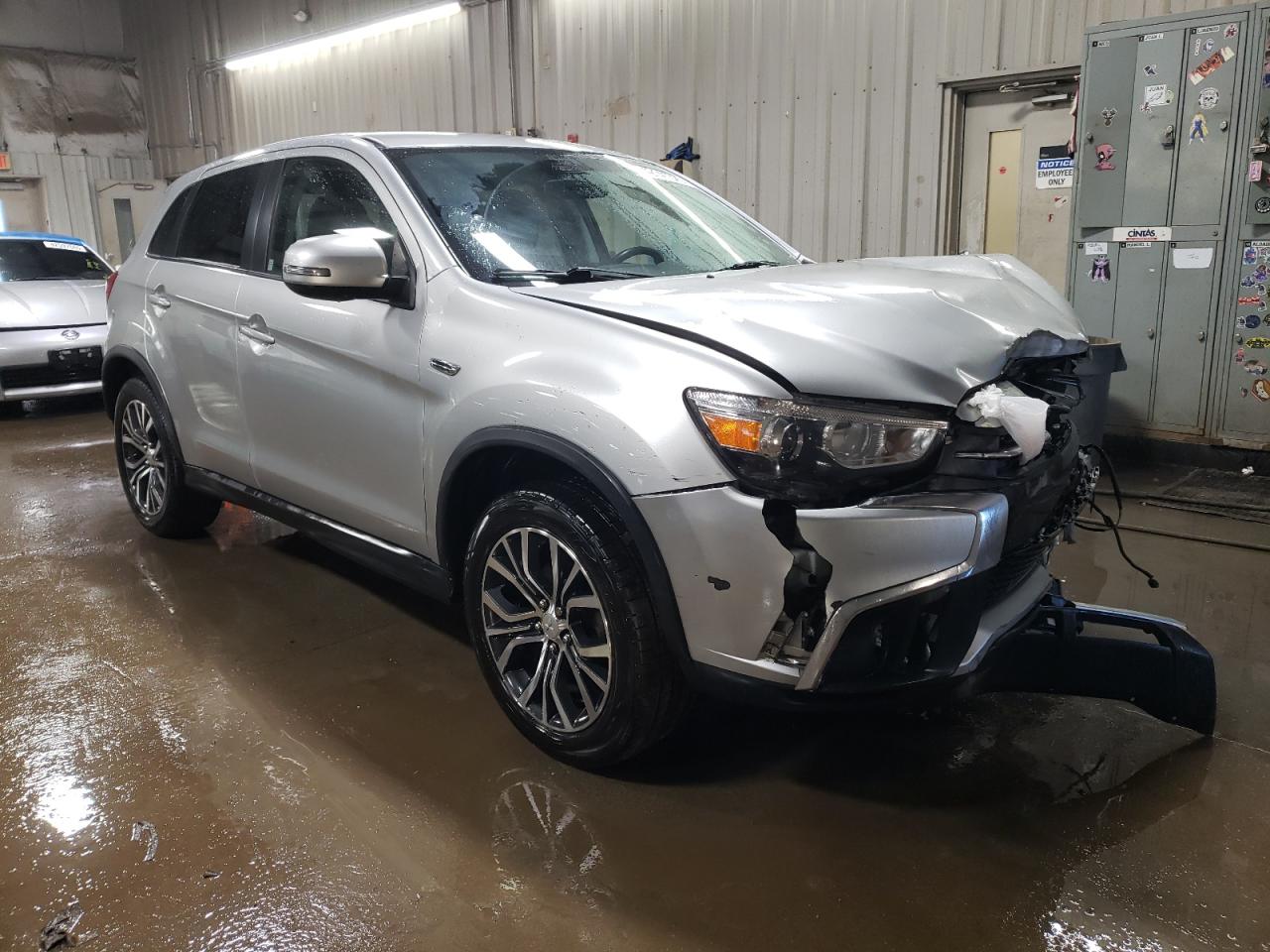 2018 Mitsubishi Outlander - Image 4