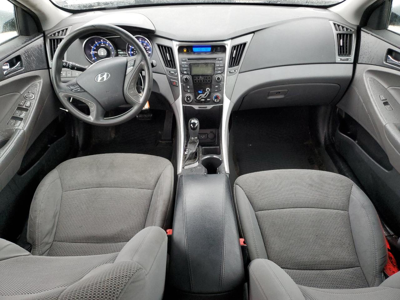 2013 Hyundai Sonata - Image 8