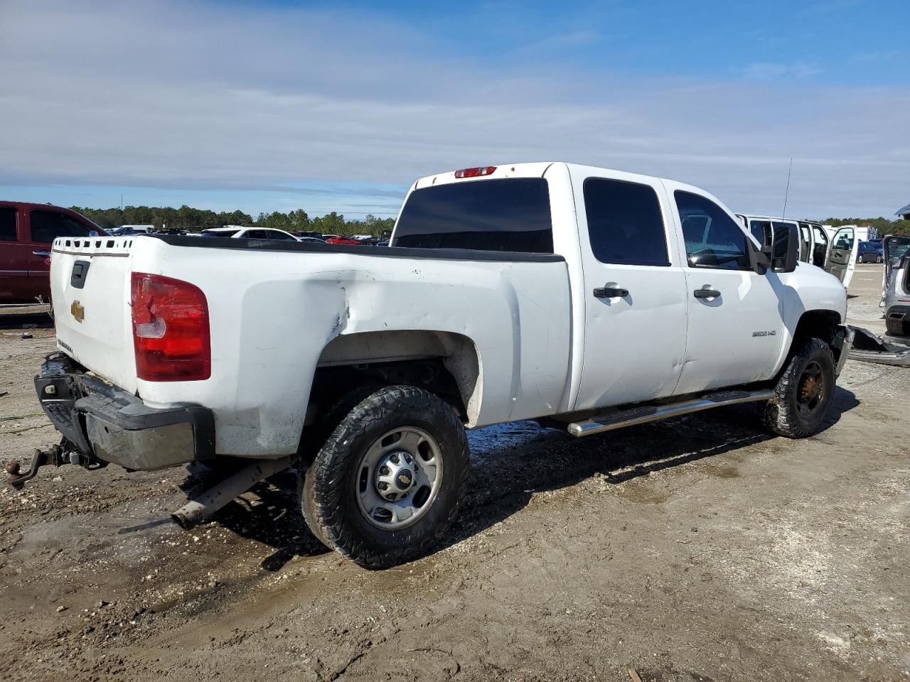 2013 Chevrolet Silverado - Image 3