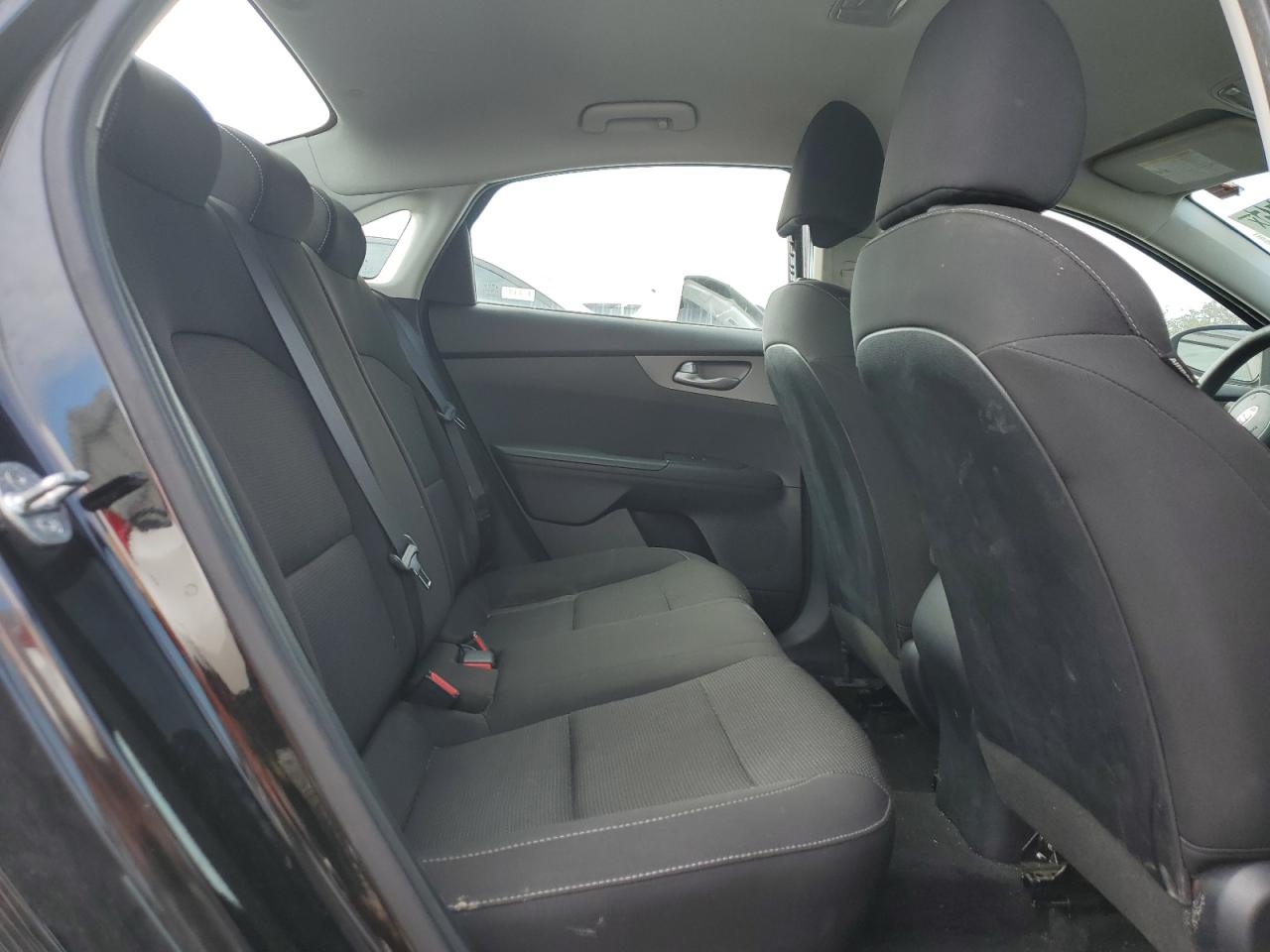 2019 Kia Forte - Image 10
