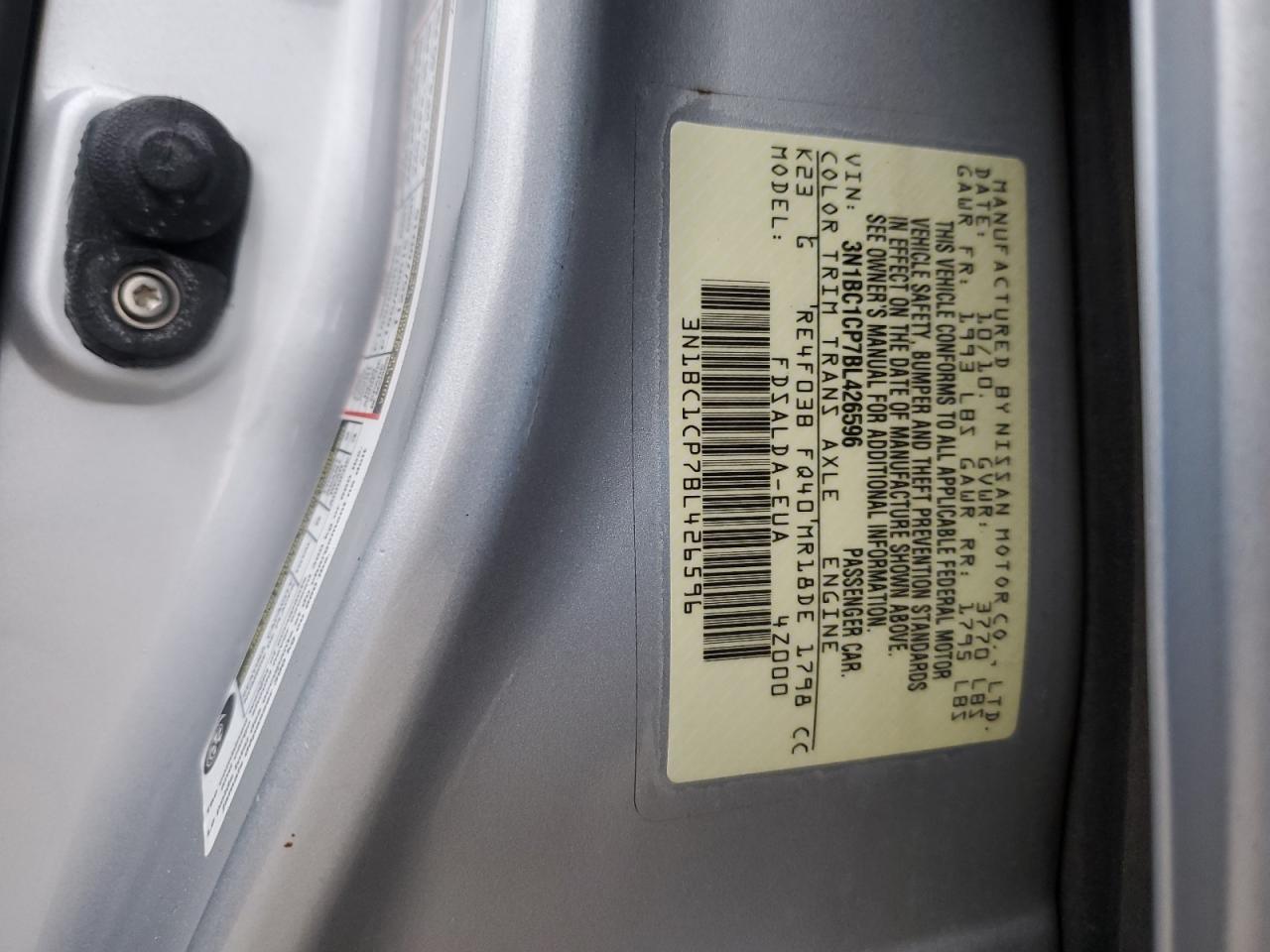 2011 Nissan Versa - Image 14