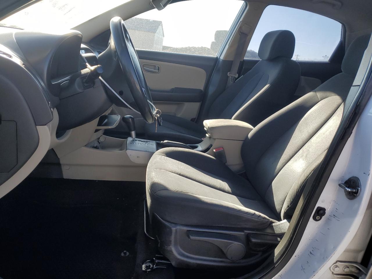 2008 Hyundai Elantra - Image 7