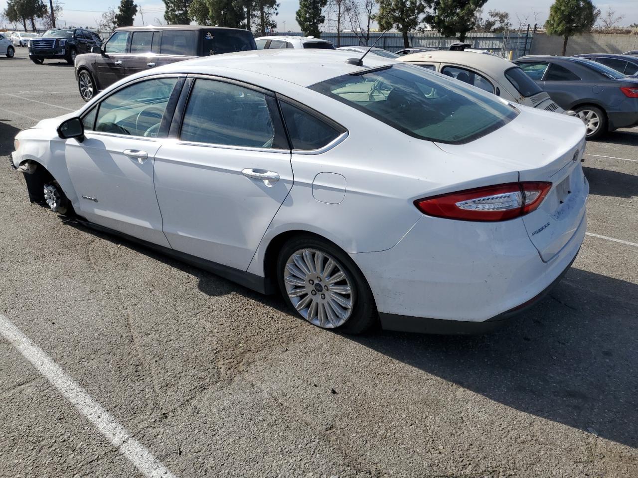 VIN 3FA6P0UU7GR329054 2016 FORD FUSION no.2