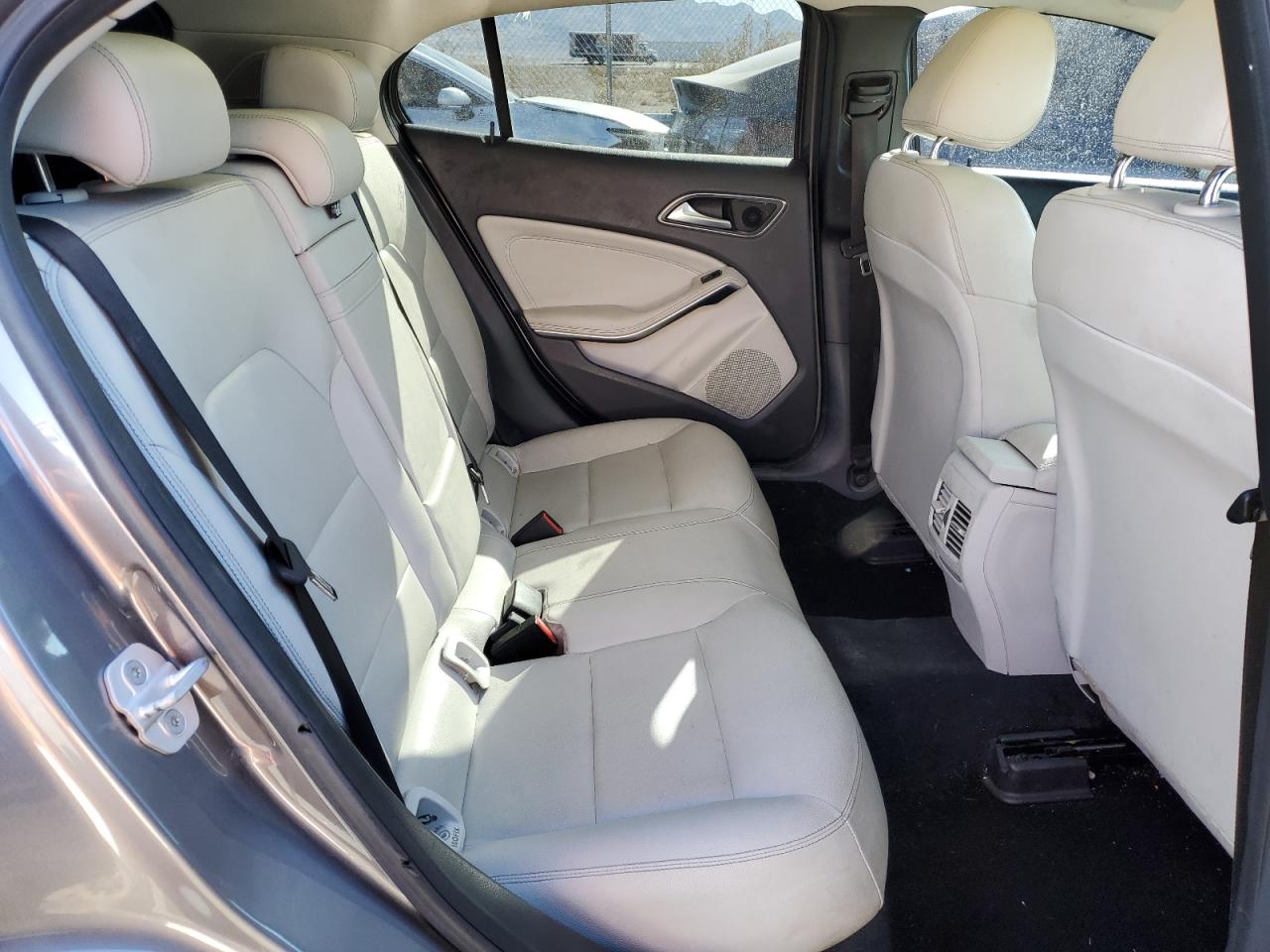 2015 Mercedes-Benz GLA-klasse - Image 10