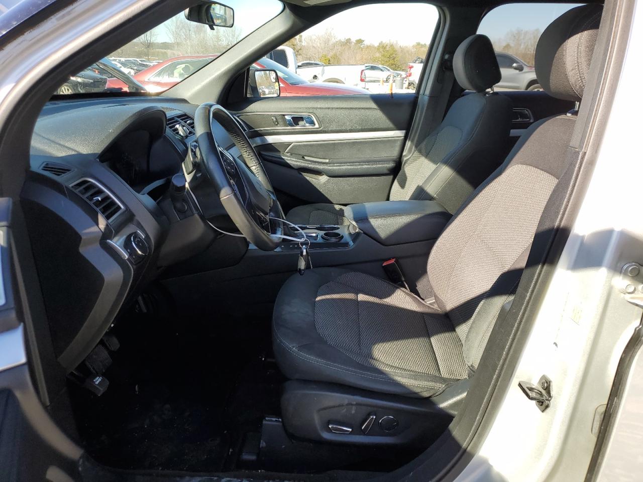 2017 Ford Explorer - Image 7
