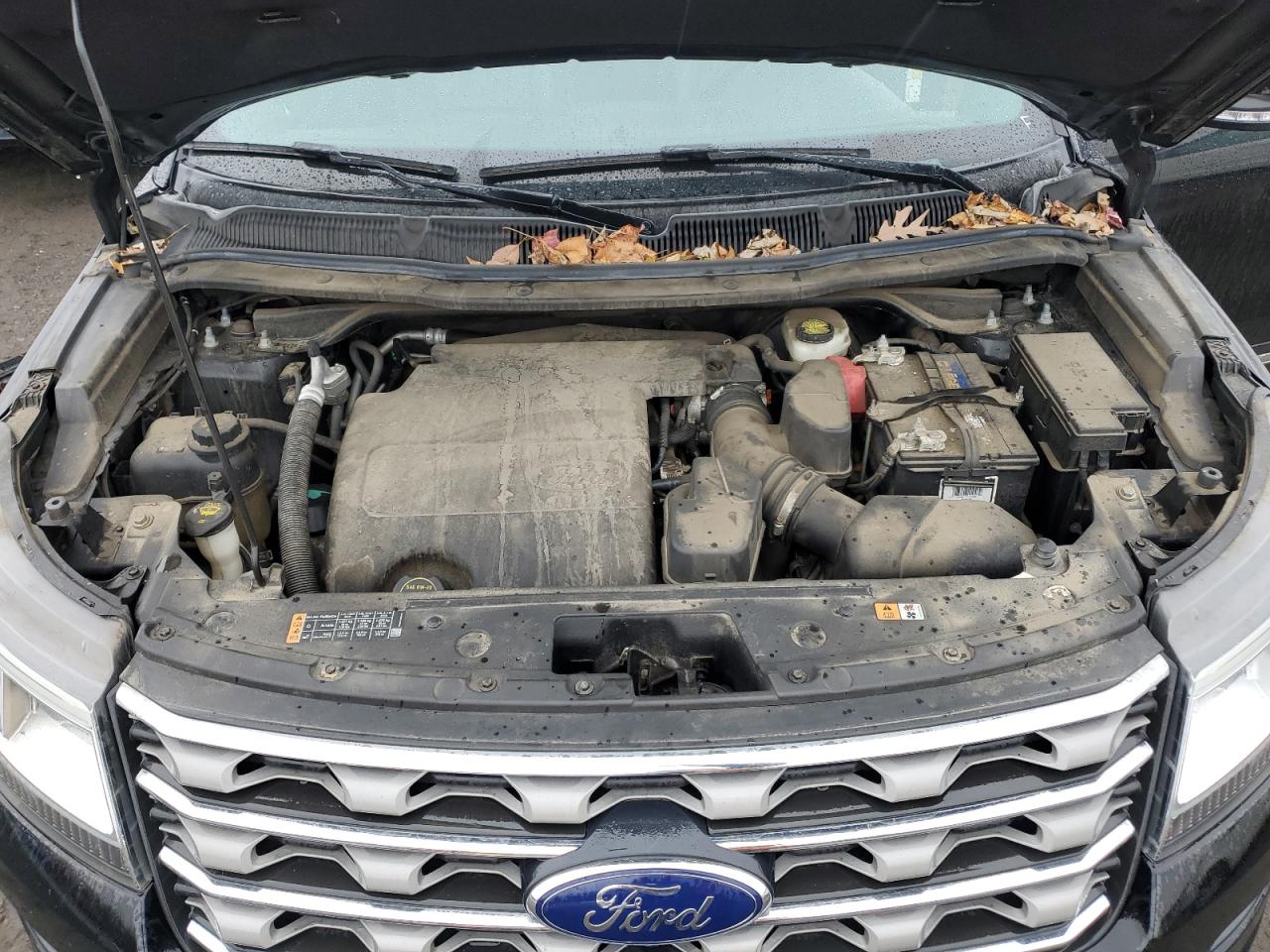 2017 Ford Explorer - Image 12