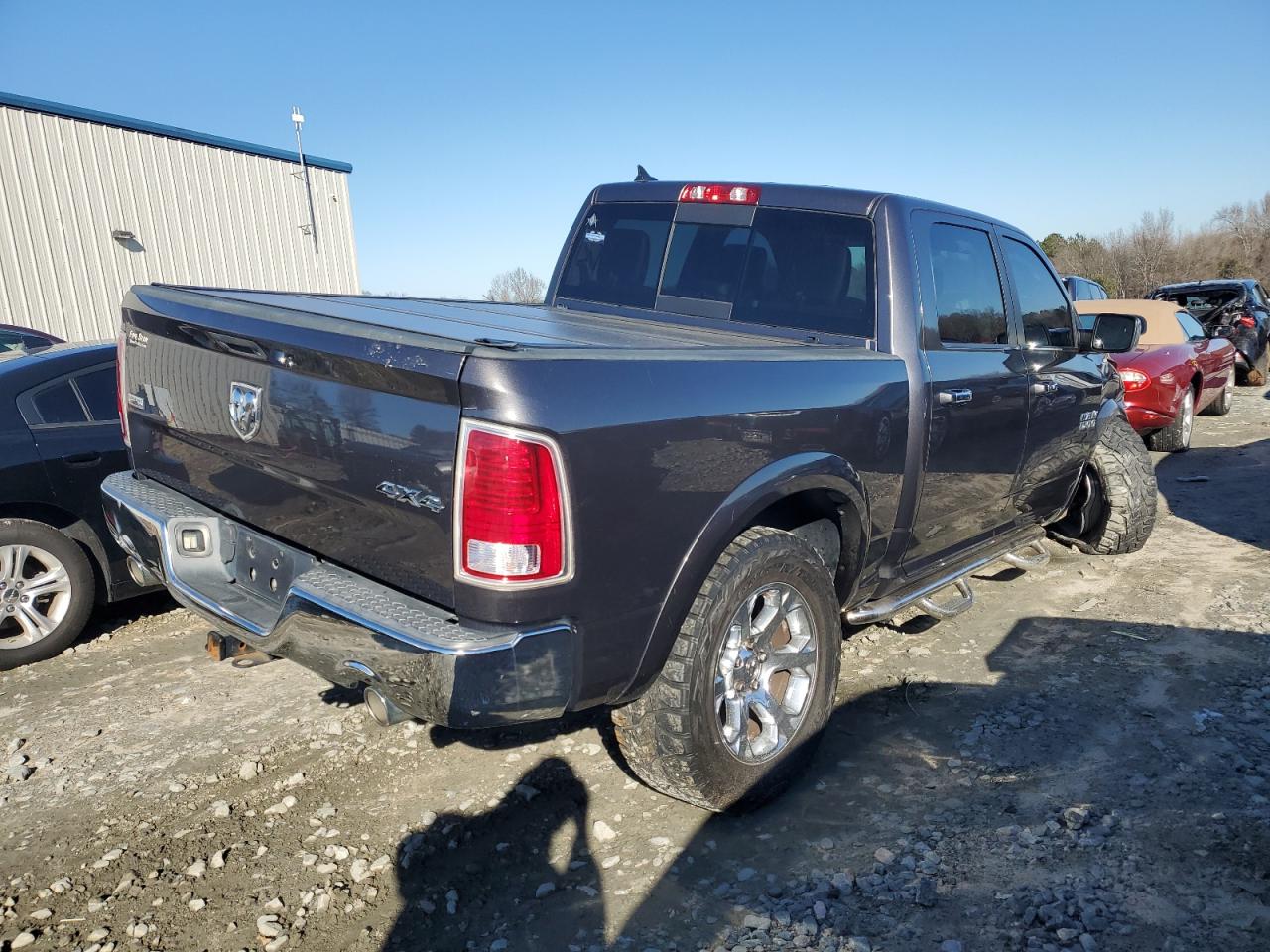 2016 RAM 1500 - Image 3