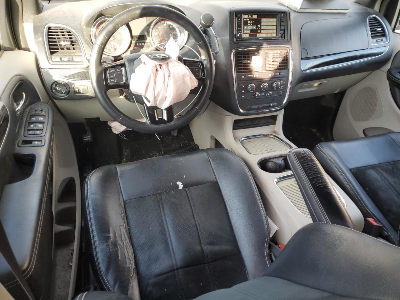 2017 Dodge Caravan - Image 8