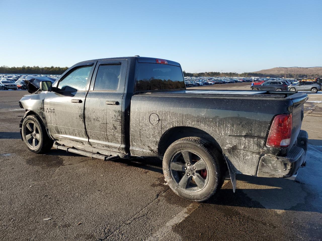2016 RAM 1500 - Image 2
