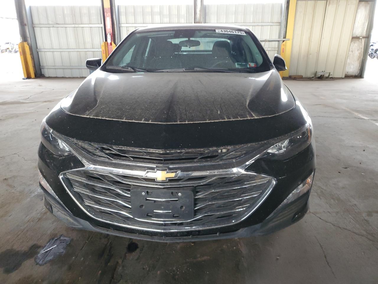 2023 Chevrolet Malibu - Image 5