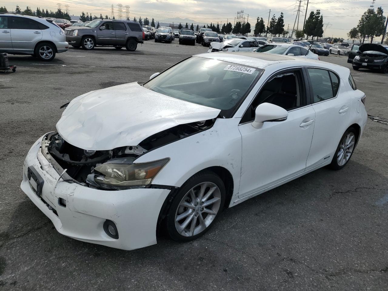 VIN JTHKD5BH4D2143118 2013 LEXUS CT 200 no.1