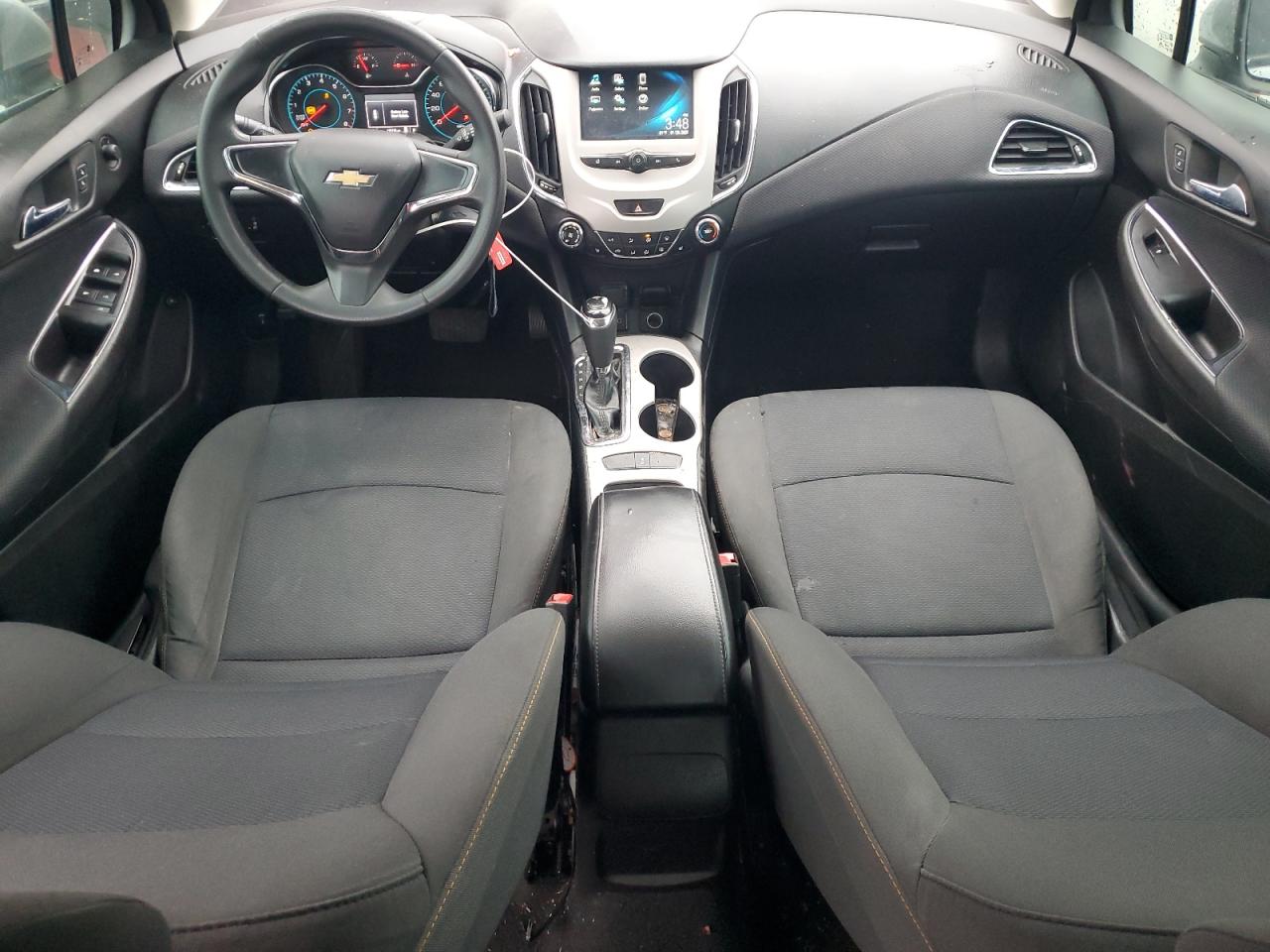 2018 Chevrolet Cruze - Image 8