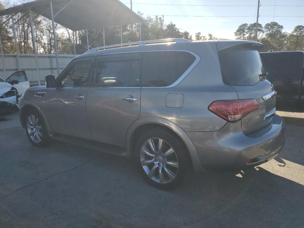 2011 Infiniti QX56 - Image 2