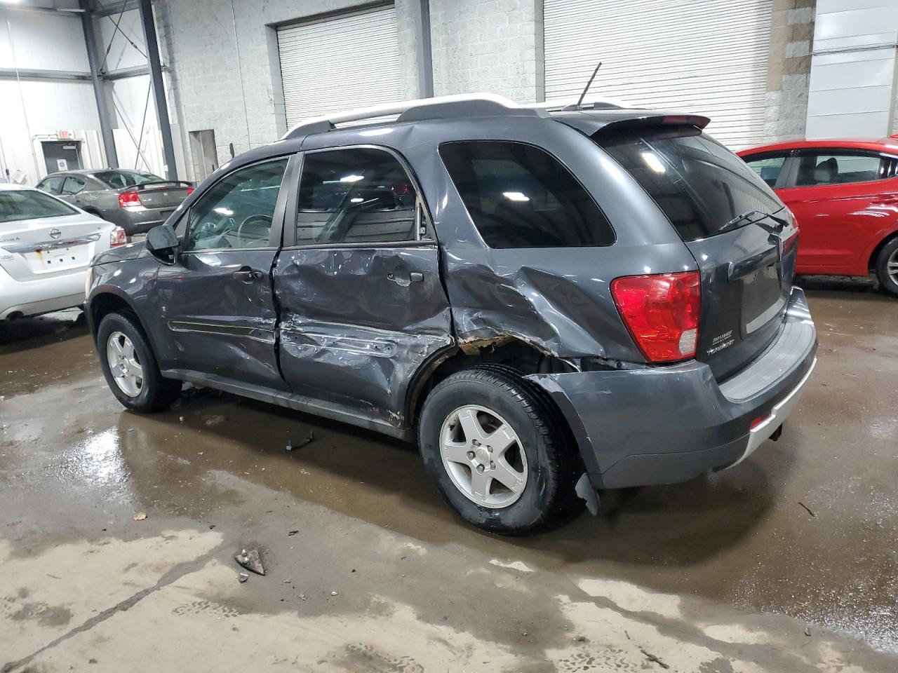 2009 Pontiac Torrent - Image 2