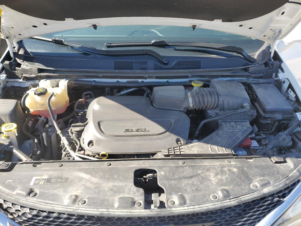 2020 Chrysler Pacifica - Image 12