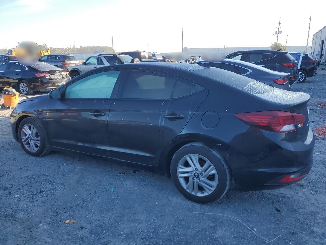 2020 Hyundai Elantra - Image 2