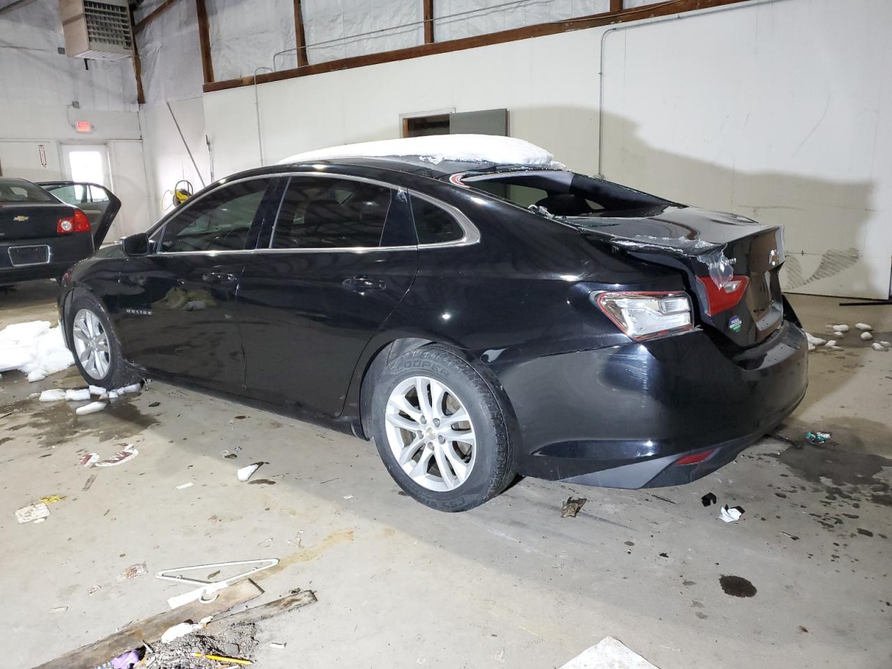 2016 Chevrolet Malibu - Image 2