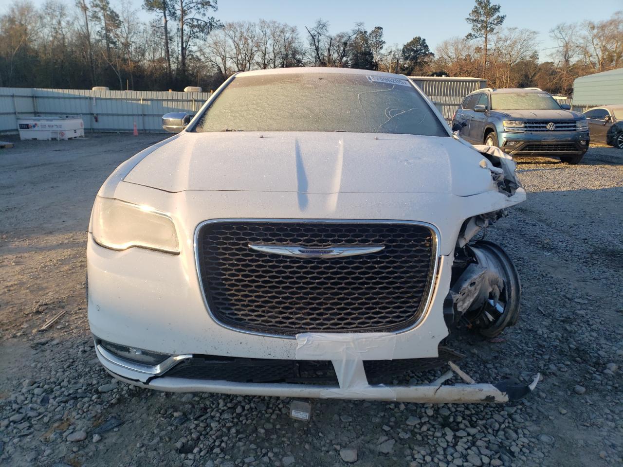 2016 Chrysler 300 - Image 5