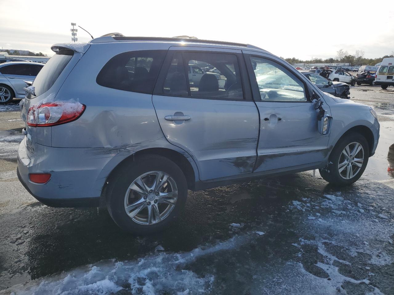 2010 Hyundai Santa Fe - Image 3
