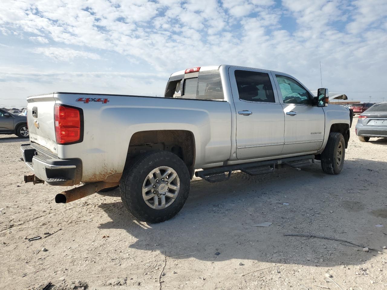 2016 Chevrolet Silverado - Image 3