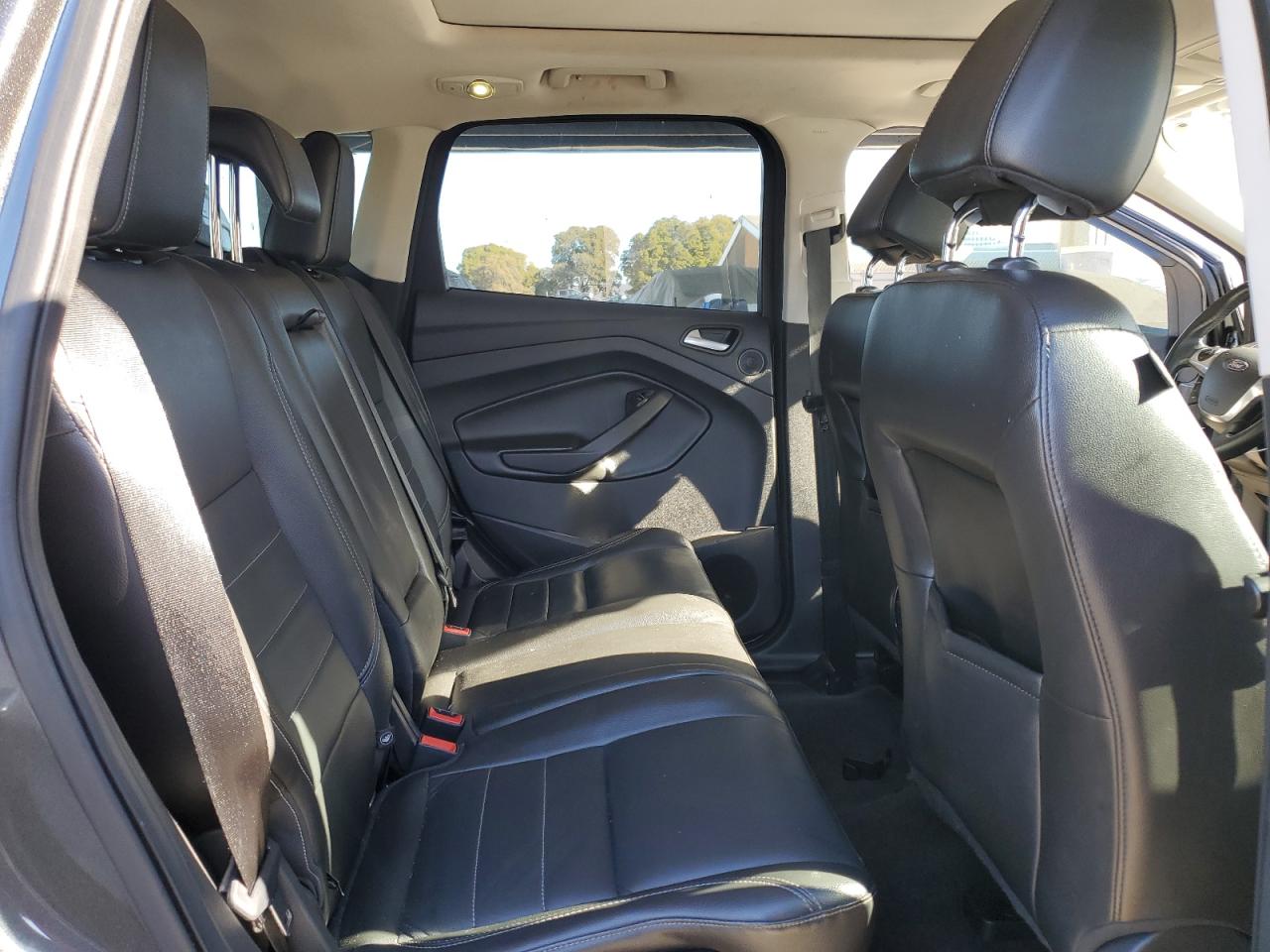 2015 Ford Escape - Image 10