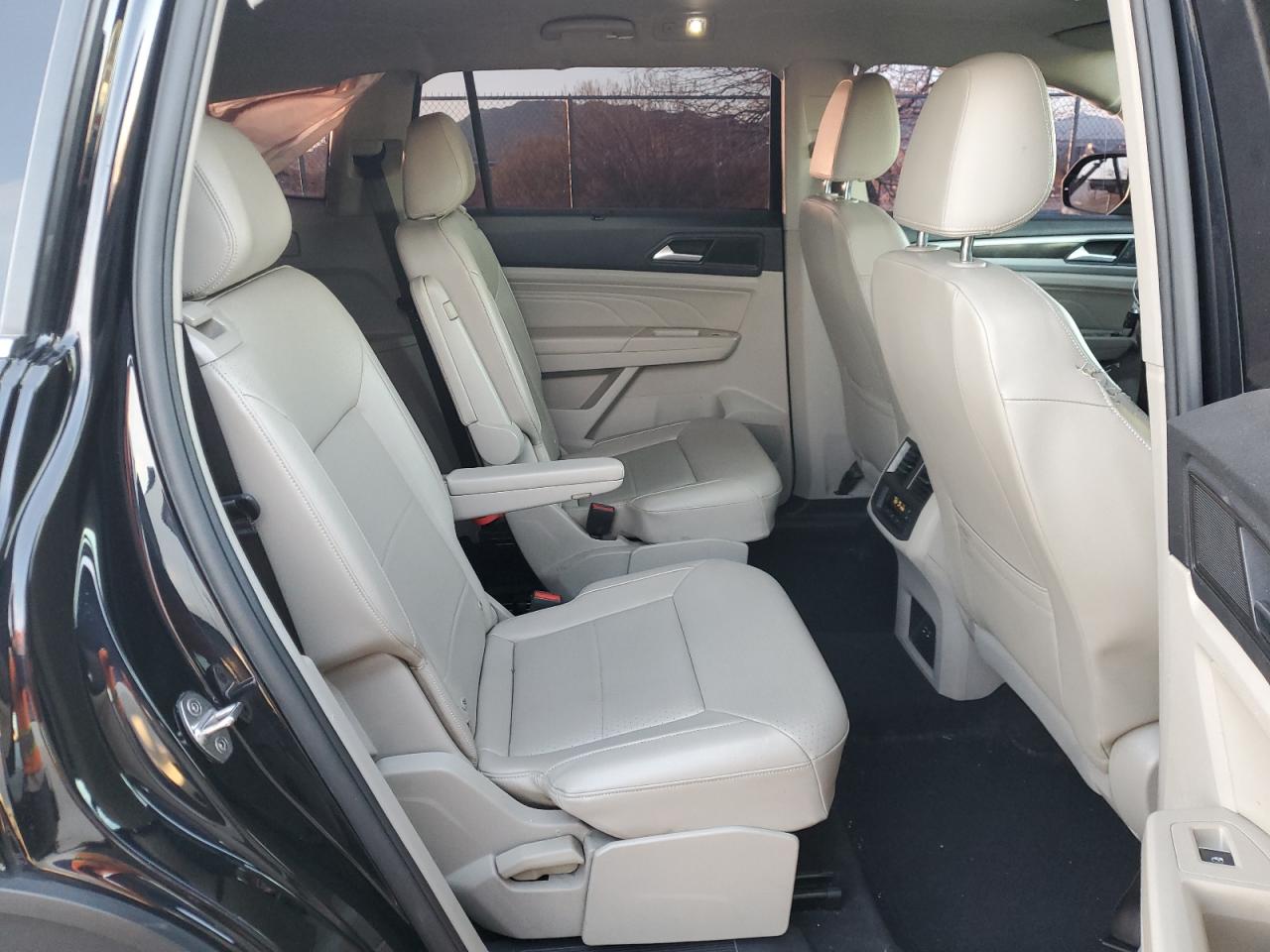 1v2jr2ca0nc565573 1V2JR2CA0NC565573 2022 Volkswagen Atlas Se
